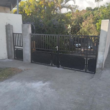 Le Jardin Villa แซ็งต์-เลอ ภายนอก รูปภาพ